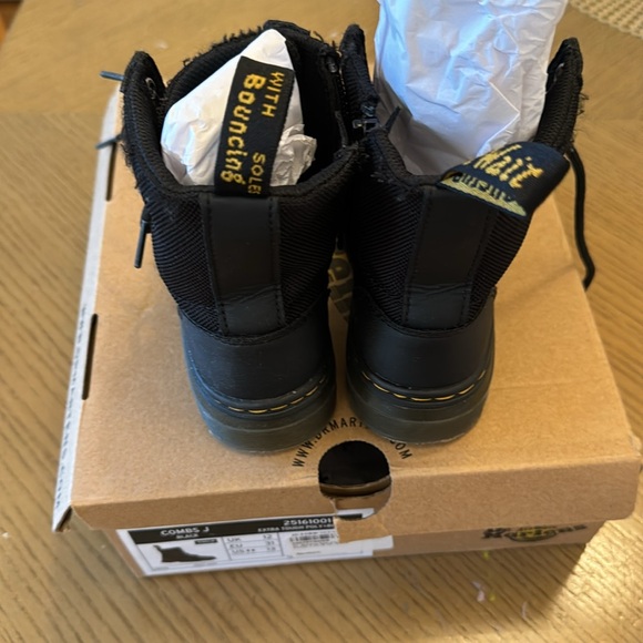 Doc Martens Combs - Picture 5 of 5